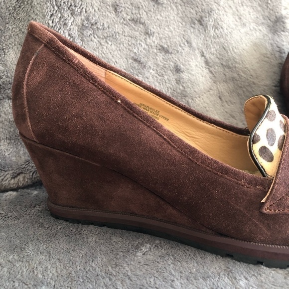 𝅺ISAAC Mizrahi Naples Suede‎ leopard animal print wedge shoe - Picture 2 of 10